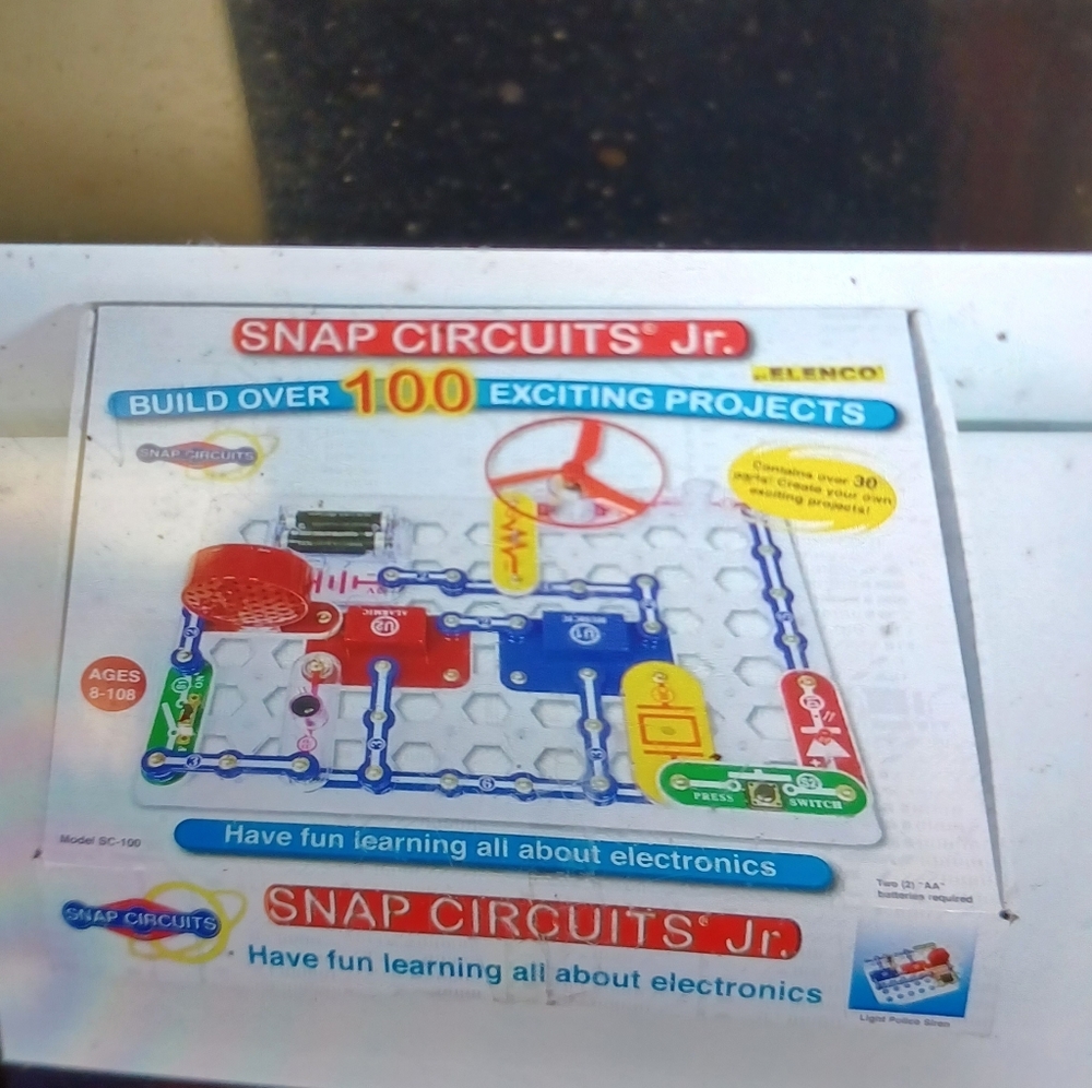 Complete snap Circuits  Jr Kit
